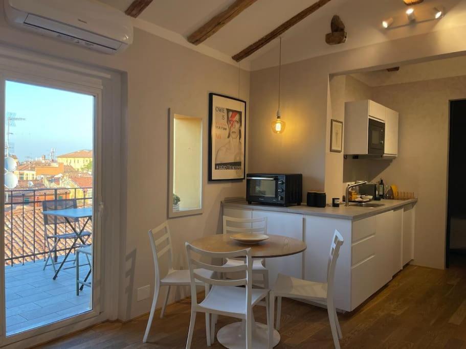 Romantic Attic Room With Panoramic View ボローニャ エクステリア 写真