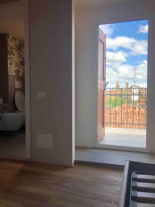 Romantic Attic Room With Panoramic View ボローニャ エクステリア 写真