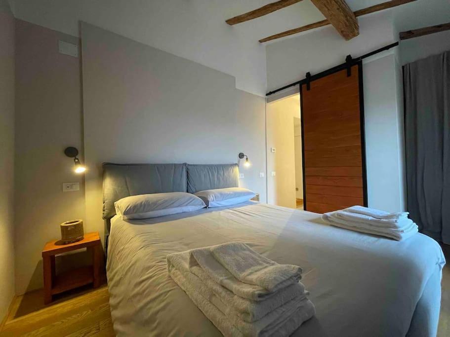 Romantic Attic Room With Panoramic View ボローニャ エクステリア 写真