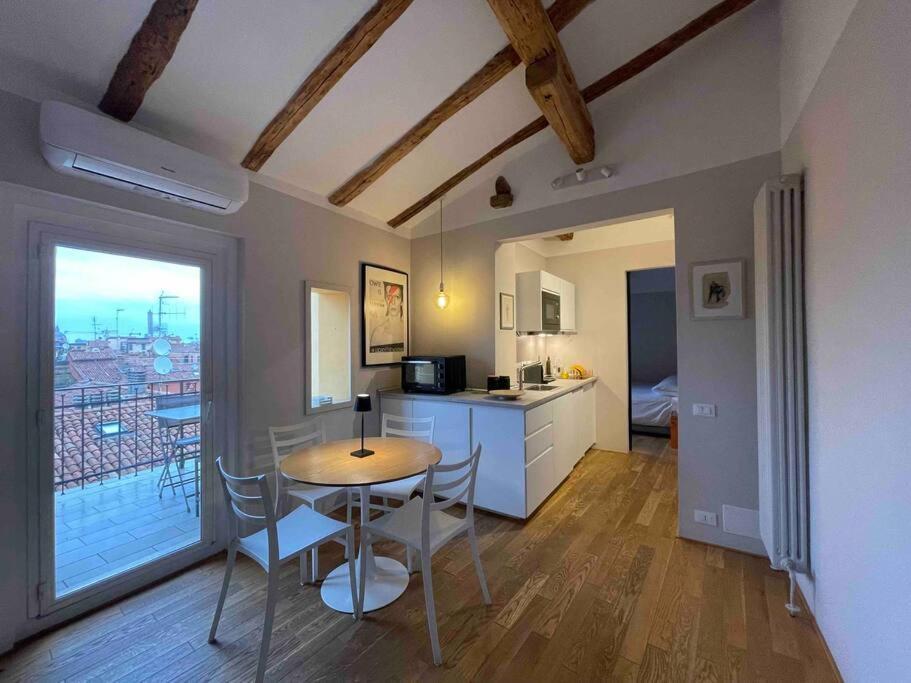 Romantic Attic Room With Panoramic View ボローニャ エクステリア 写真
